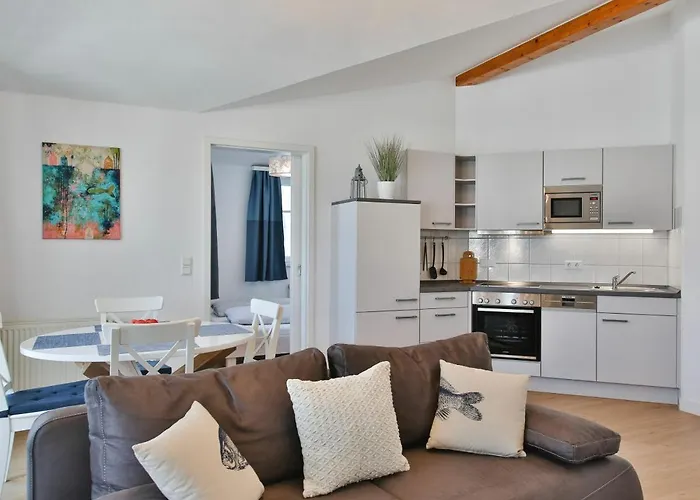 アパート Roland In